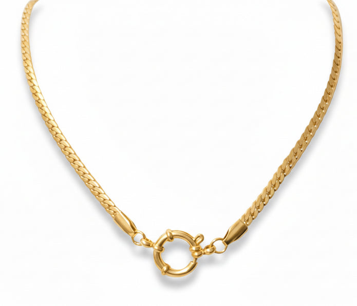 Calla Necklace with O Clasp (Gold)